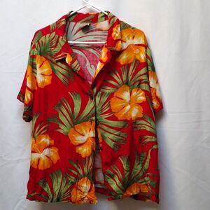 Aloha
Hut Hawaiian shirt 